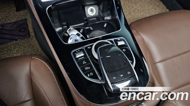 Mercedes-Benz E-Class 2017 — photo 28