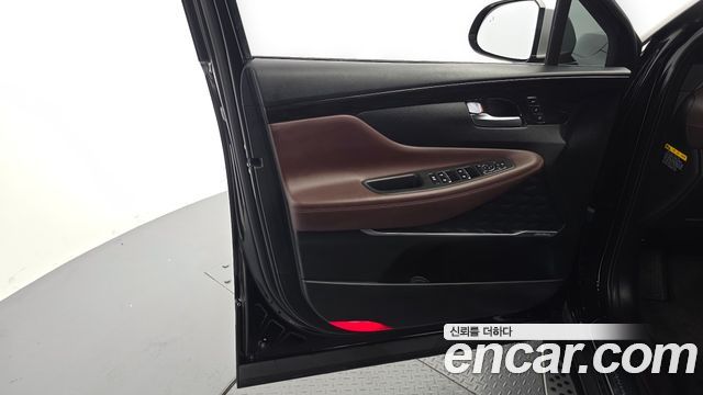 Hyundai Santafe 2019 — photo 14