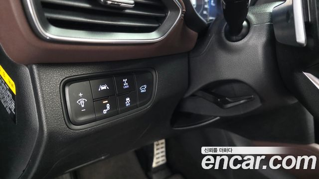 Hyundai Santafe 2019 — photo 34