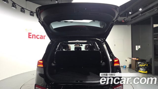 Hyundai Santafe 2019 — photo 36