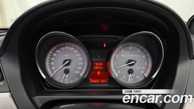 BMW Z4 2012 — photo 8