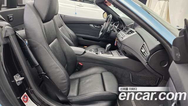 BMW Z4 2012 — photo 11