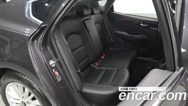 Kia K7 2016 — photo 18