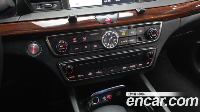 Kia K7 2016 — photo 23