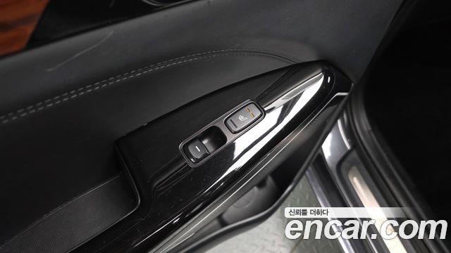 Kia K7 2016 — photo 25