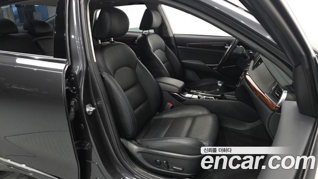 Kia K7 2016 — photo 16
