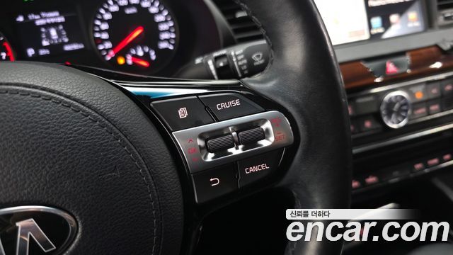 Kia K7 2016 — photo 29