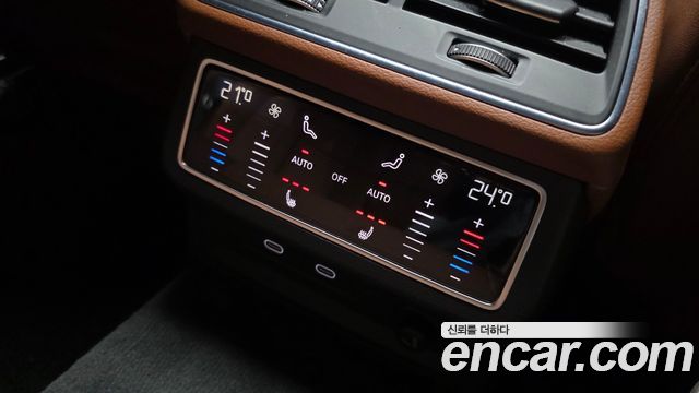 Audi A6 2021 — photo 24