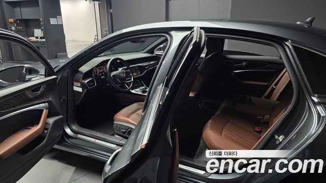 Audi A6 2021 — photo 31