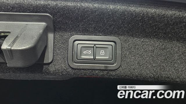Audi A6 2021 — photo 32