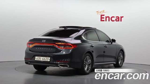 Hyundai Grandeur 2017 — photo 2