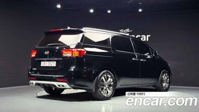 Kia Canival 2016 — photo 2