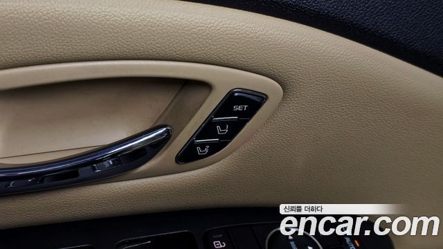 Kia Canival 2016 — photo 24
