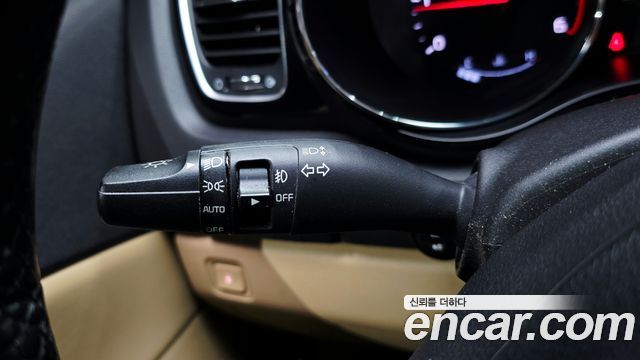 Kia Canival 2016 — photo 28