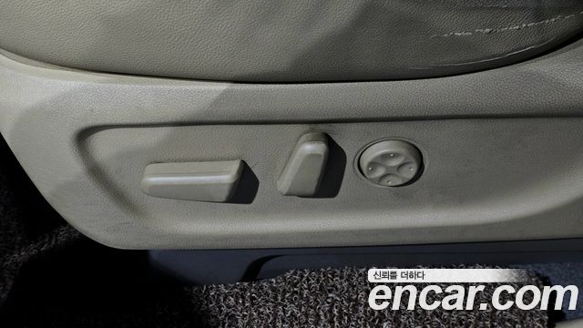 Kia Canival 2016 — photo 31
