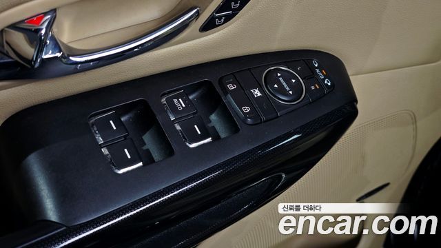Kia Canival 2016 — photo 32