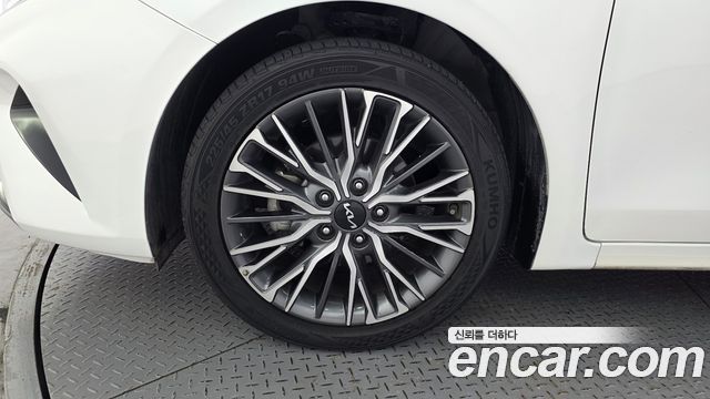 Kia K3 2022 — photo 5