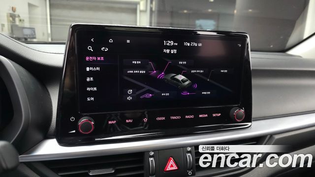 Kia K3 2022 — photo 16