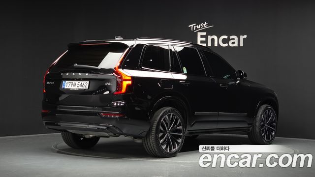 Volvo XC90 2026 — photo 2