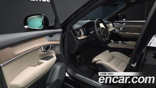 Volvo XC90 2026 — photo 13