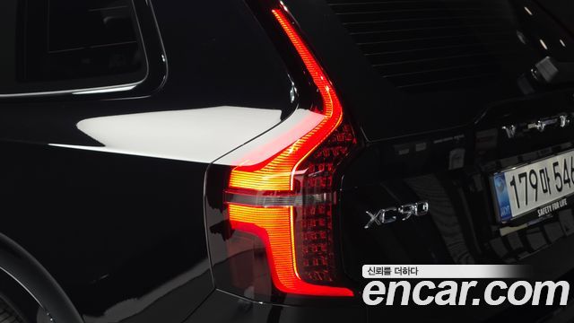 Volvo XC90 2026 — photo 9
