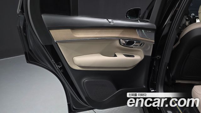 Volvo XC90 2026 — photo 15
