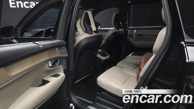 Volvo XC90 2026 — photo 16