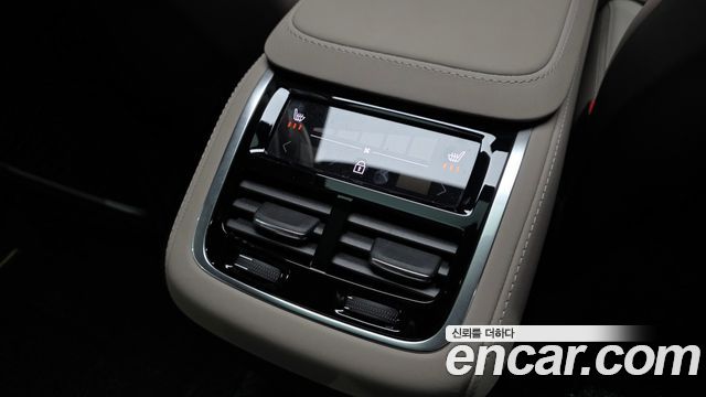 Volvo XC90 2026 — photo 31