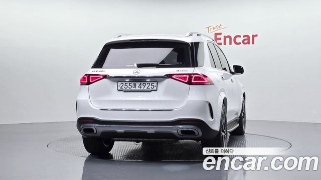 Mercedes-Benz GLE-Class 2019 — photo 4