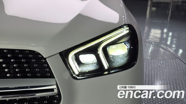 Mercedes-Benz GLE-Class 2019 — photo 8