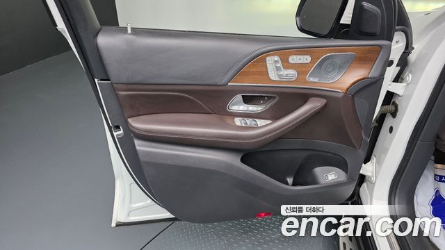 Mercedes-Benz GLE-Class 2019 — photo 14