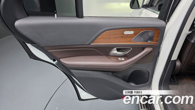 Mercedes-Benz GLE-Class 2019 — photo 15