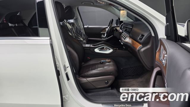 Mercedes-Benz GLE-Class 2019 — photo 16