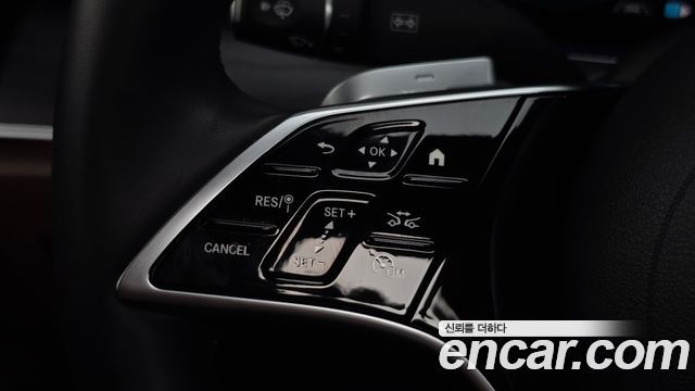 Mercedes-Benz E-Class 2023 — photo 29