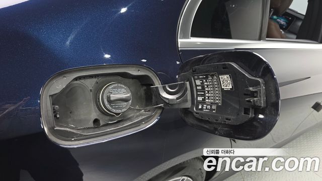 Mercedes-Benz E-Class 2023 — photo 36