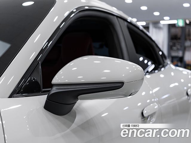 Porsche Taycan 2024 — photo 14