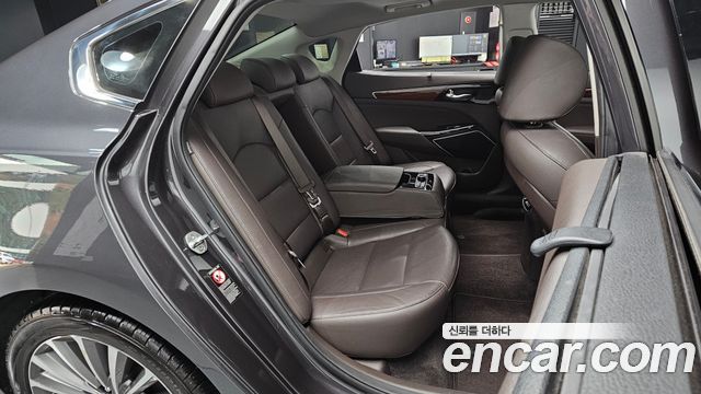 Kia K7 2017 — photo 17