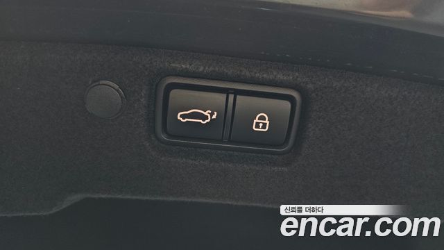 Kia K7 2017 — photo 32