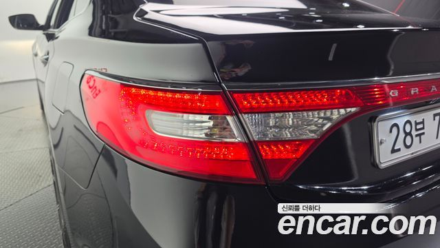 Hyundai Grandeur 2015 — photo 9