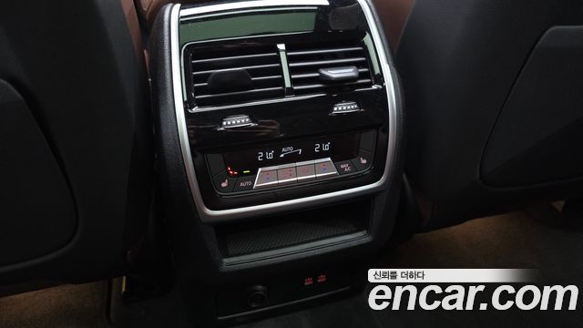 BMW X5 2026 — photo 32