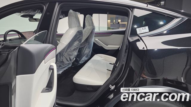 Tesla Model Y 2027 — photo 17
