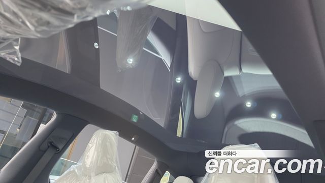 Tesla Model Y 2027 — photo 26