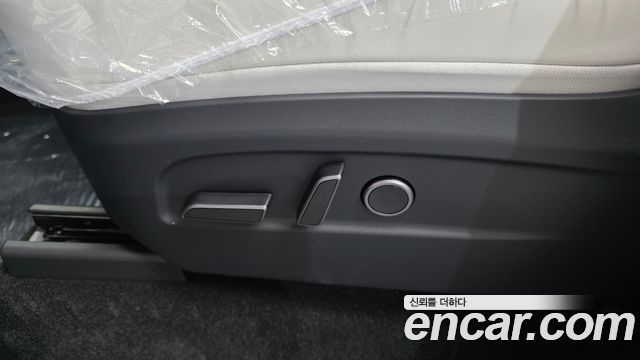 Tesla Model Y 2027 — photo 31