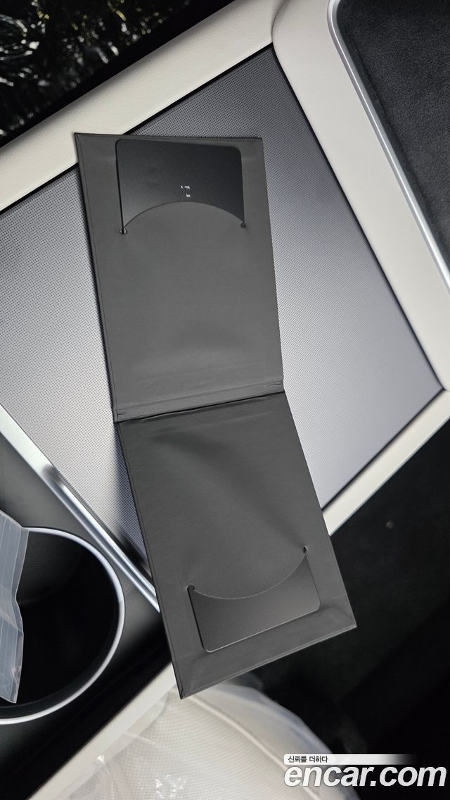 Tesla Model Y 2027 — photo 34