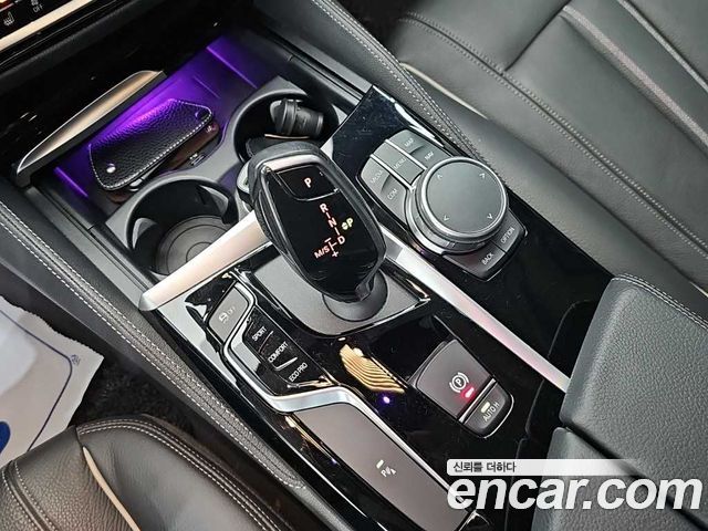 BMW 5-Series 2019 — photo 8