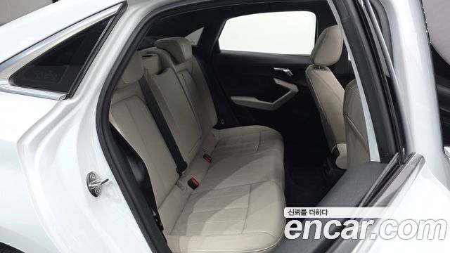 Audi A3 2023 — photo 17