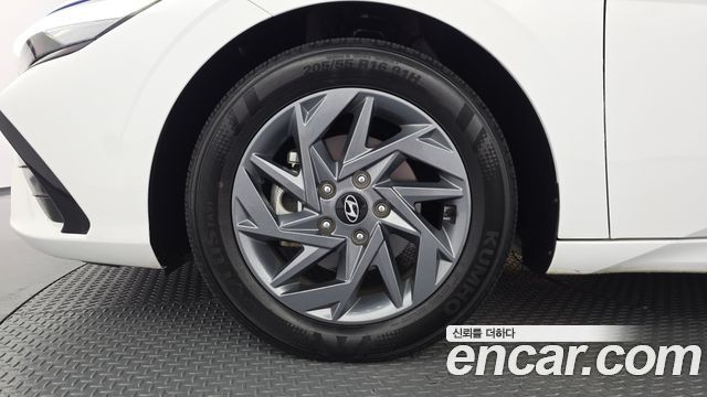Hyundai AVANTE 2024 — photo 5