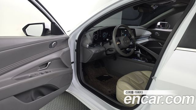 Hyundai AVANTE 2024 — photo 13
