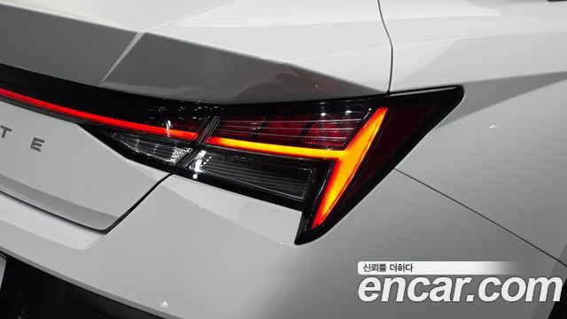 Hyundai AVANTE 2024 — photo 9