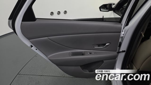 Hyundai AVANTE 2024 — photo 15